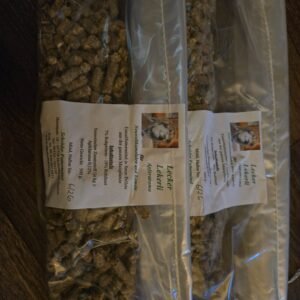 “Lecker Leckerli” skanėstai. 8 mm skersmens. Obuolių skonio, pagamintas iš kukurūzų.